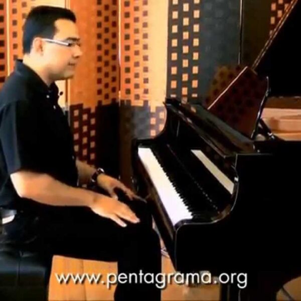 Descubre Cómo se llama el asiento de un piano: Guía Completa para Músicos